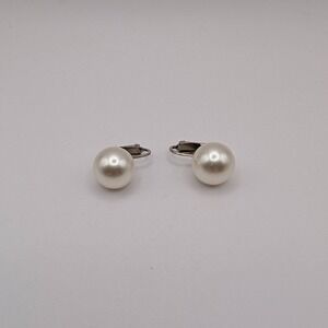 Vintage Richelieu Signed Faux Pearl‎ Clip On Earrings Silver Tone Round Classic